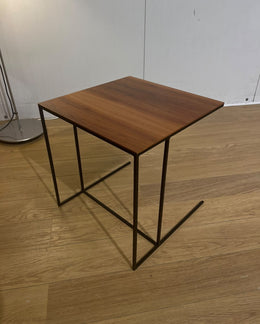 NIEUWSTAAT Minotti Side Table NP €2.300 + GARANTIE