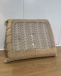 NIEUWSTAAT Ligne Roset Togo + Poef NP €5000 GARANTIE