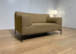 NIEUWSTAAT Design on Stock Loveseat NP €3.200 + GARANTIE