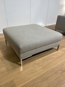 NIEUWSTAAT Design on Stock Aikon Hocker NP €1.250 + GARANTIE