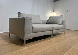 NIEUWSTAAT Design on Stock Aikon Hoekbank + Hocker NP €7.500