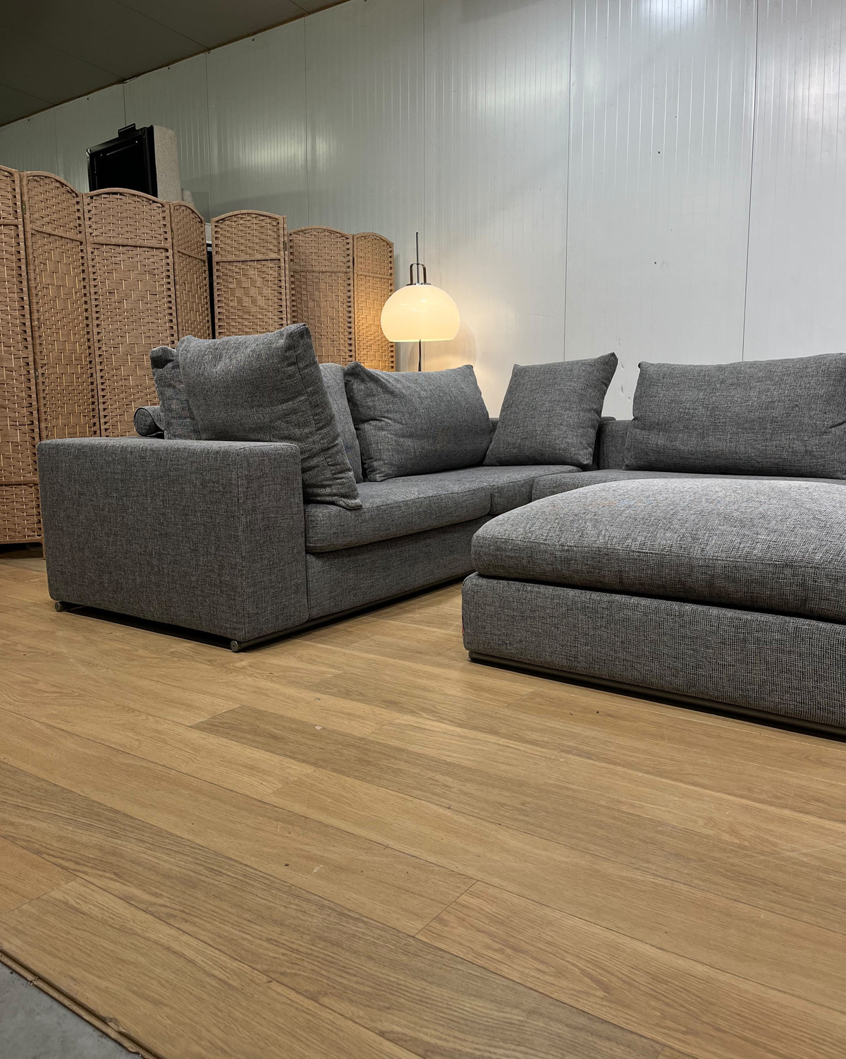NIEUW Flexform Groundpiece Grijs + GARANTIE | NP €27.500